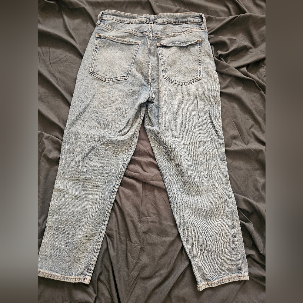 Curvy High Rise Jeans - Picture 3 of 5